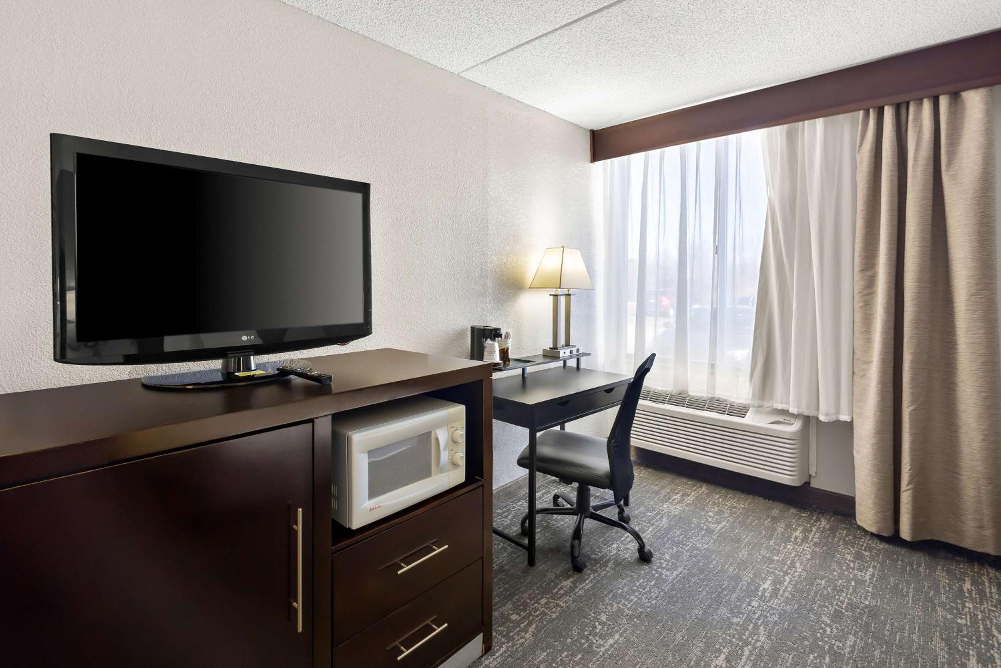 Best Western Luxbury Inn Fort Wayne Eksteriør bilde